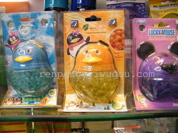 陳仁蓬日用品 義烏國際商貿(mào)城四區(qū)靜電刷與潔廁靈的專業(yè)供應(yīng)商